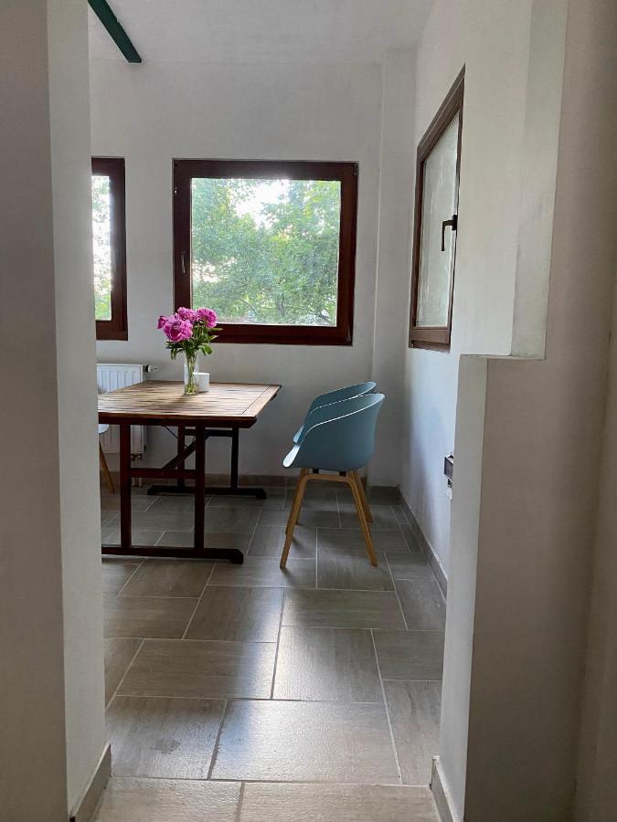 Rustic Cottage & Garden Retreat On Buda Hilltop Budapest Exteriör bild