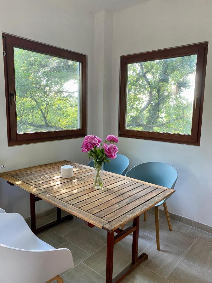 Rustic Cottage & Garden Retreat On Buda Hilltop Budapest Exteriör bild