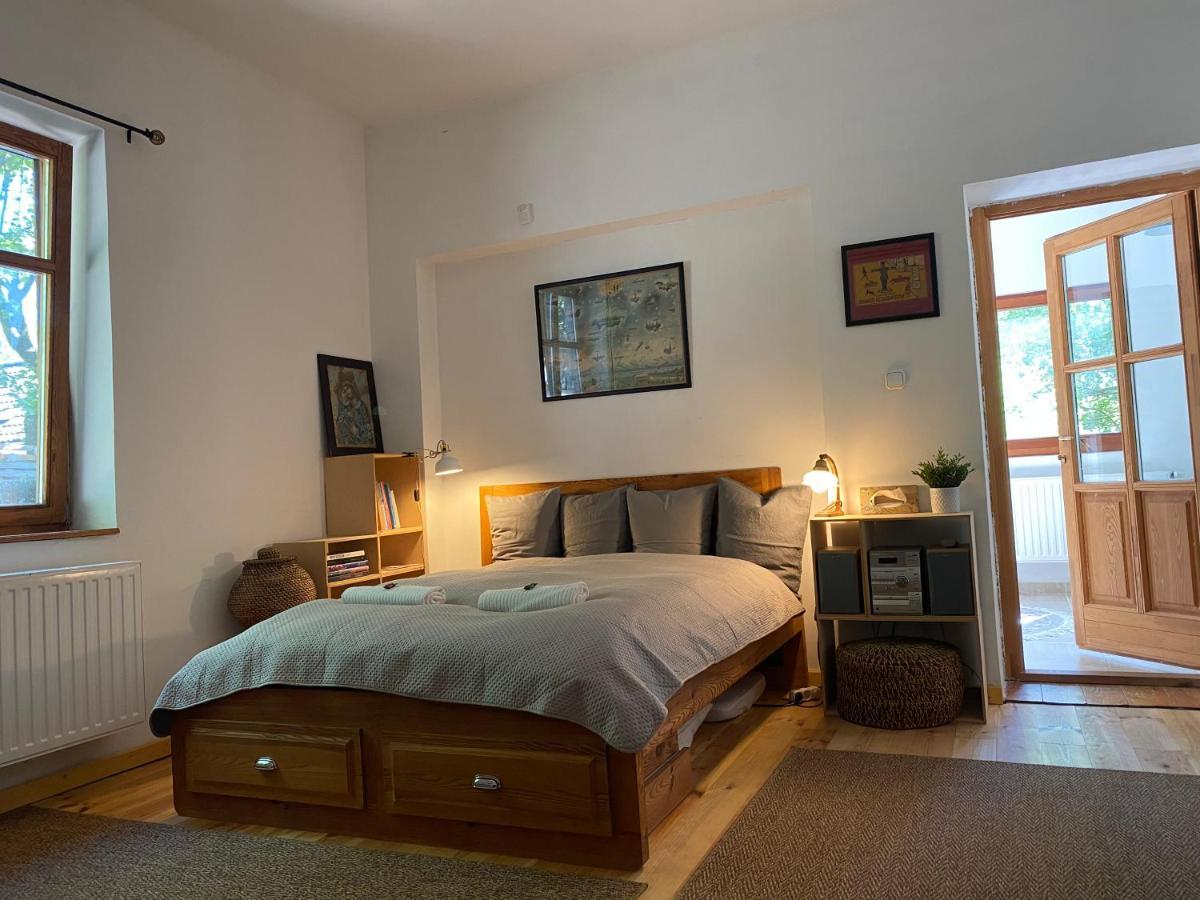 Rustic Cottage & Garden Retreat On Buda Hilltop Budapest Exteriör bild